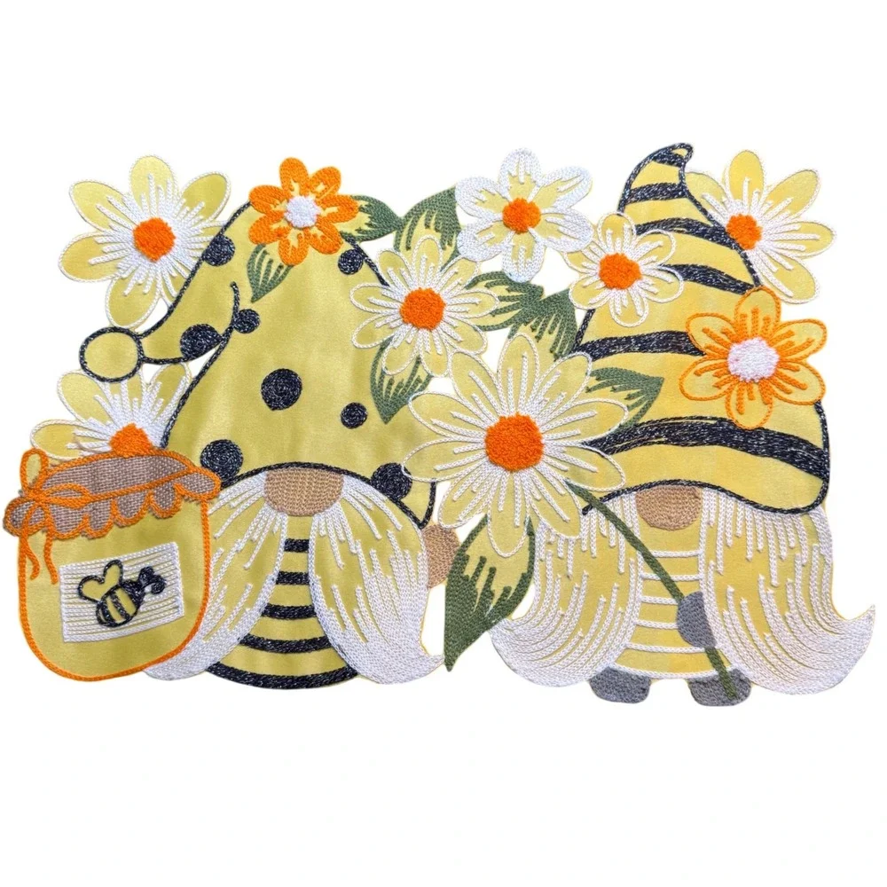 Handmade Bumble Bee Table Runner Floral Applique Yellow Orange‎ Accent
